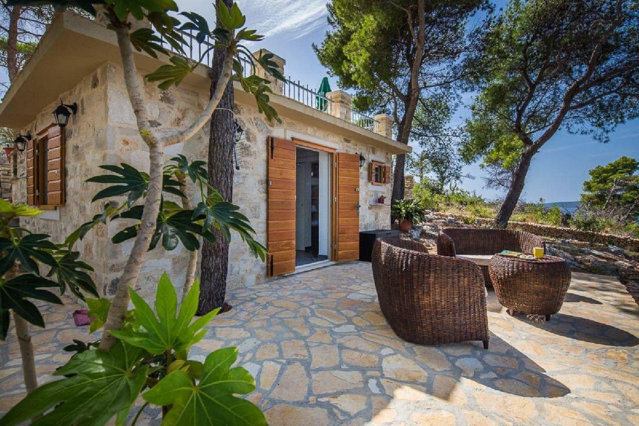 House Vesna Kupinova Villa Milna  Exterior photo