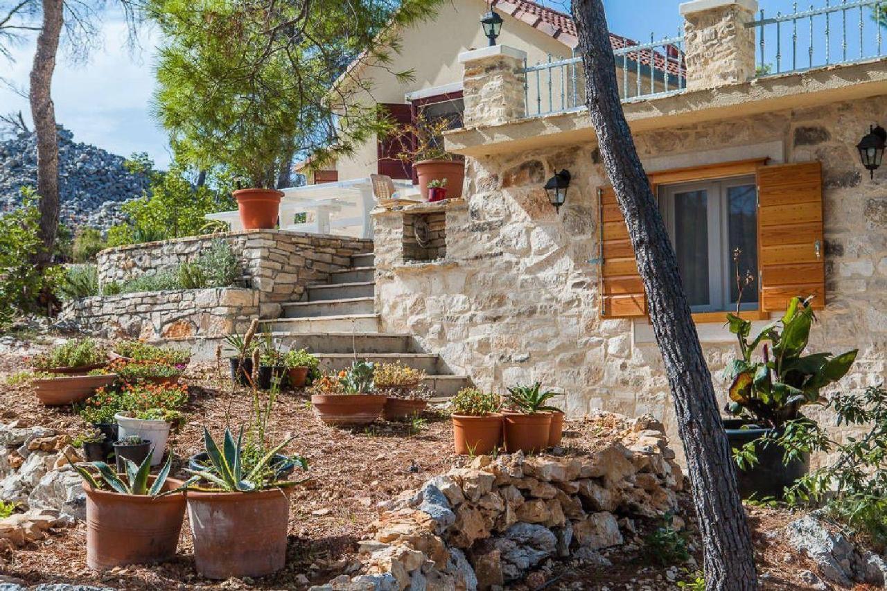 House Vesna Kupinova Villa Milna  Exterior photo